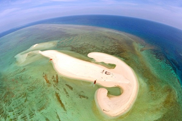 你好，這里是富饒的西沙群島。